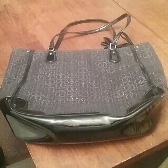 Coach - Picture 2 of 8